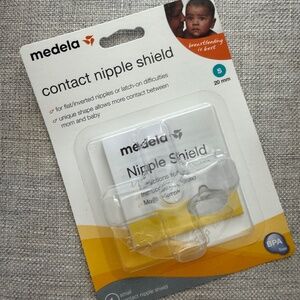 (1) Medela 20mm Contact Nipple Shield New In Retail Box Small 20 mm Post Partum
